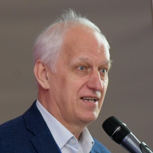 Леонид Попович